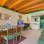 Holiday home The Emerald Family Retreat - Happy *
