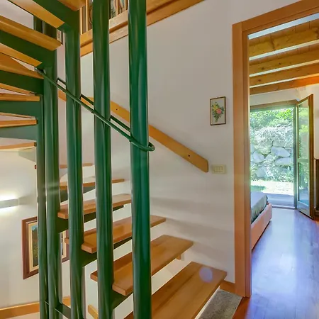 The Emerald Family Retreat With Private Garden - Happy Ferienhaus