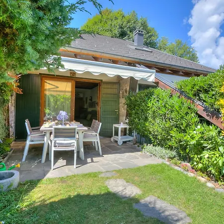 The Emerald Family Retreat - Happy *