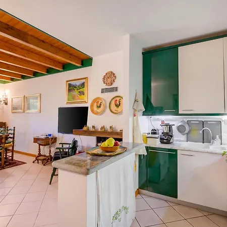 The Emerald Family Retreat With Private Garden - Happy Ferienhaus Gignese
