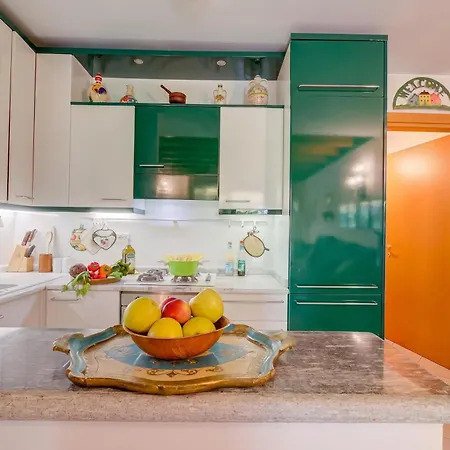 Ferienhaus The Emerald Family Retreat With Private Garden - Happy Gignese