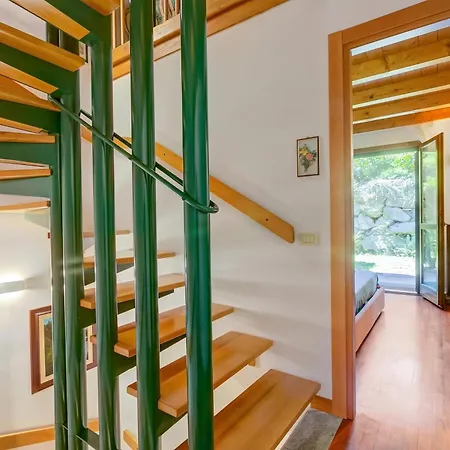 The Emerald Family Retreat With Private Garden - Happy