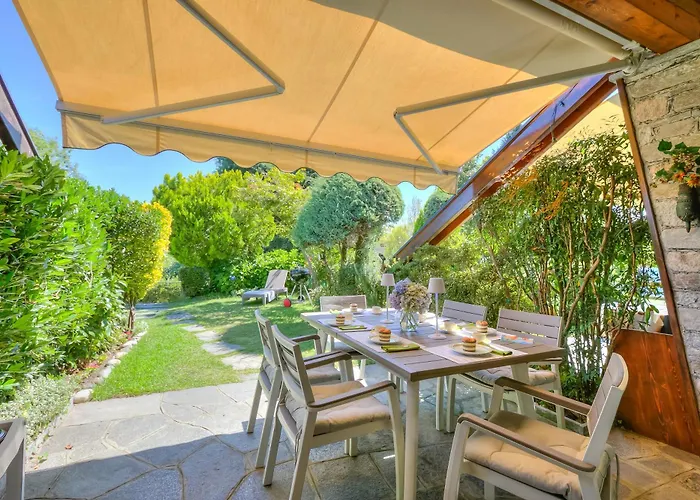 The Emerald Family Retreat - Happy