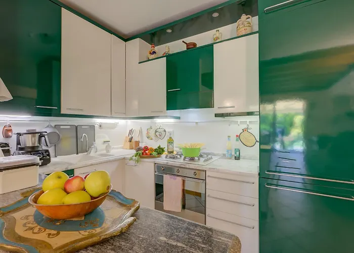 Dom wakacyjny The Emerald Family Retreat - Happy