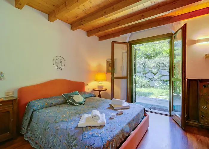 The Emerald Family Retreat - Happy