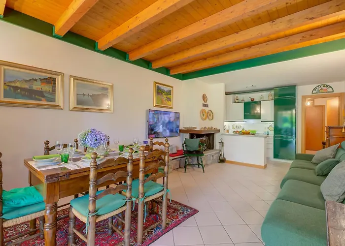 Dom wakacyjny The Emerald Family Retreat - Happy *