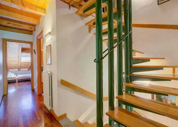 The Emerald Family Retreat - Happy Gignese