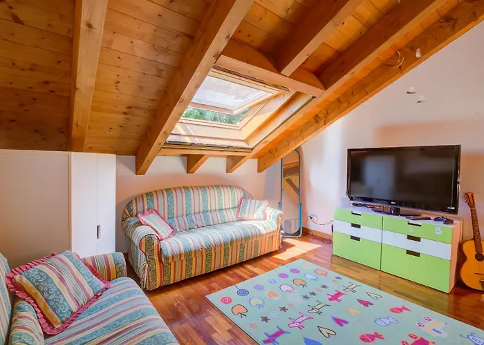 Semesterbostad The Emerald Family Retreat - Happy