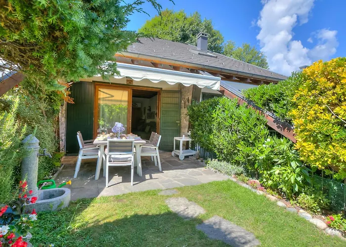 The Emerald Family Retreat - Happy *